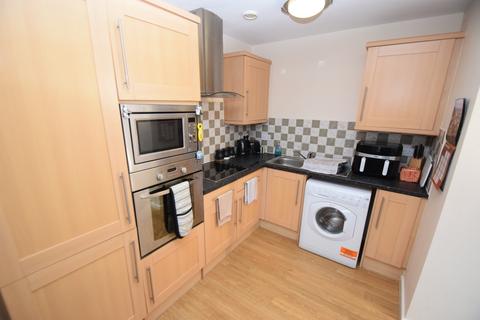 1 bedroom apartment for sale, Brackendale, Bradford BD10