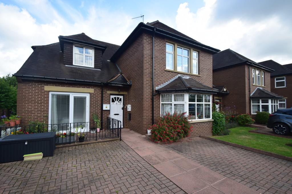 Nab Wood Drive, Bradford BD18 1 bed apartment for sale £195,000