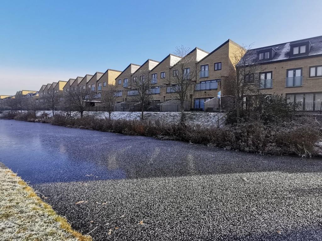Way, Bradford BD17 3 bed semidetached house for sale £260,000