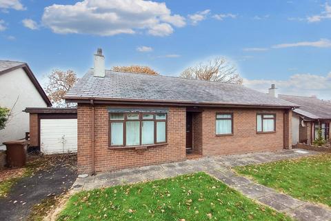 3 bedroom detached bungalow for sale, Ffordd Gwyndy, Penrhosgarnedd LL57