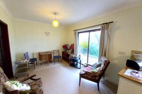 3 bedroom detached bungalow for sale, Ffordd Gwyndy, Penrhosgarnedd LL57