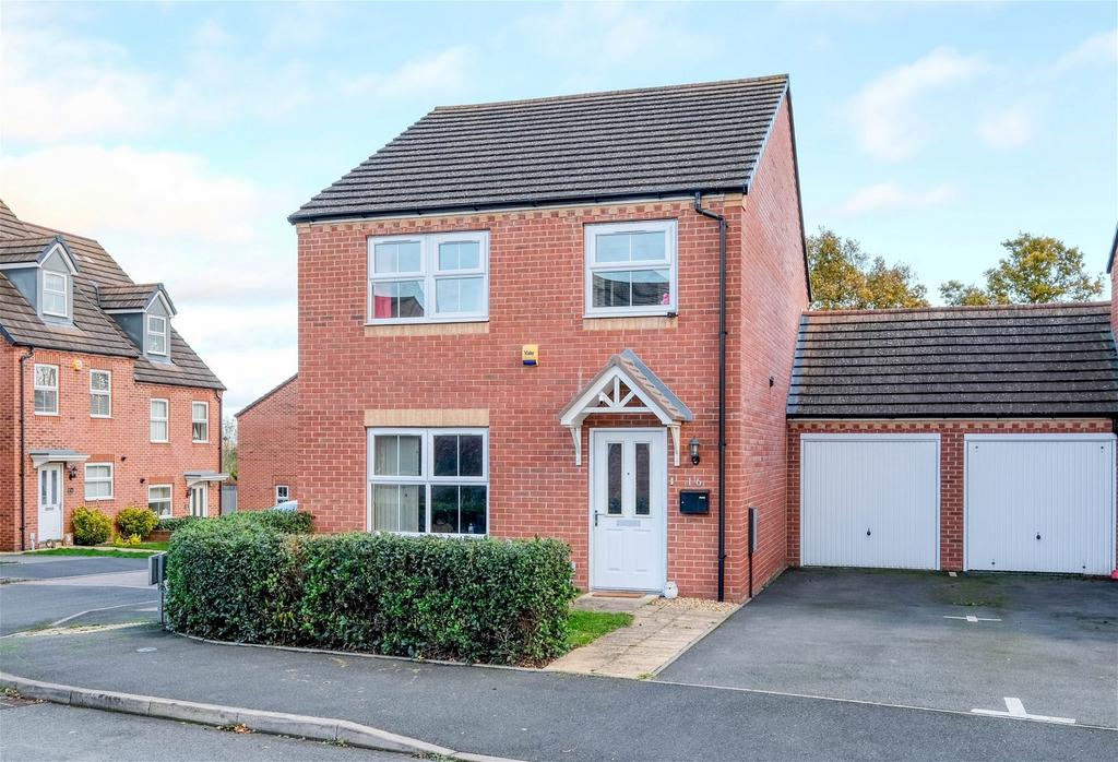 Kemble Street, Woodrow, Redditch B98 7GF 4 bed link detached house for