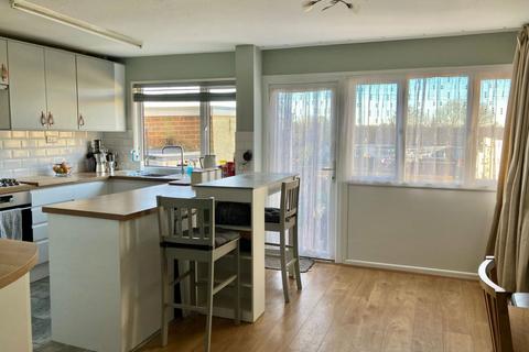 134 Admirals Way, Daventry, NN11 4LG