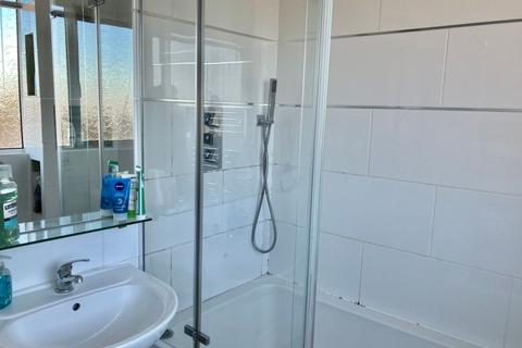 134 Admirals Way, Daventry, NN11 4LG