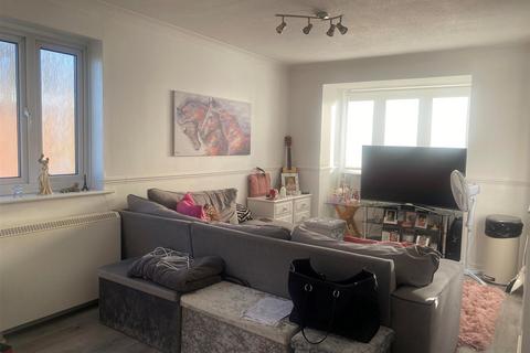 1 bedroom flat for sale, Blandford Close, Romford, Essex