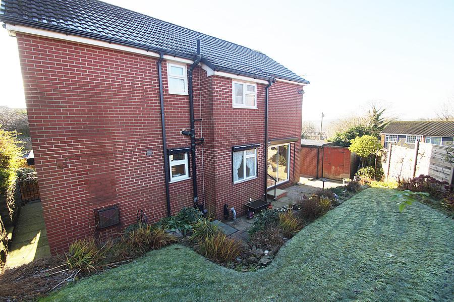 Belmont Avenue, Springhead OL4 3 bed detached house for sale £349,995