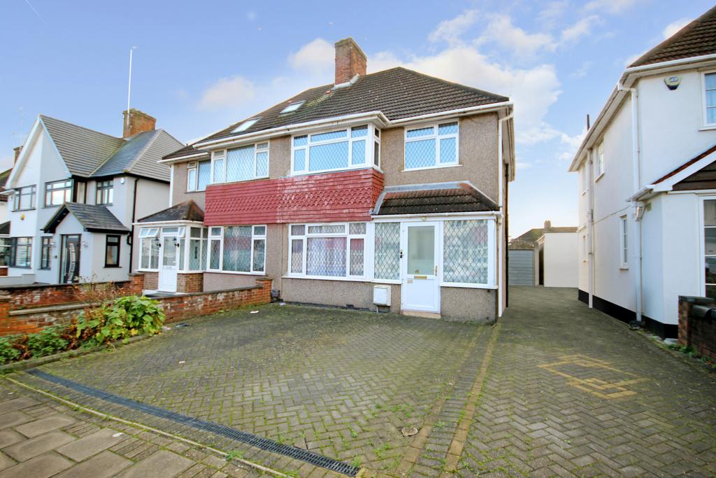 Nettleden Avenue, Wembley, Middlesex HA9 4 bed semidetached house for
