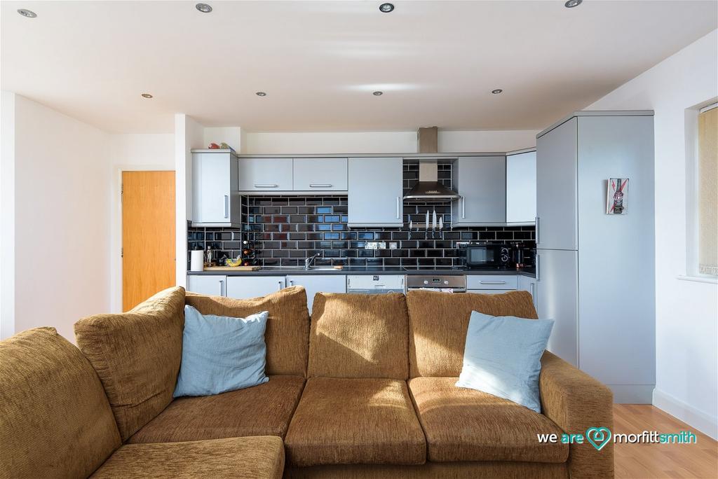 City View, Holywell Heights, Sheffield, S4 8AG 2 bed apartment for sale £110,000