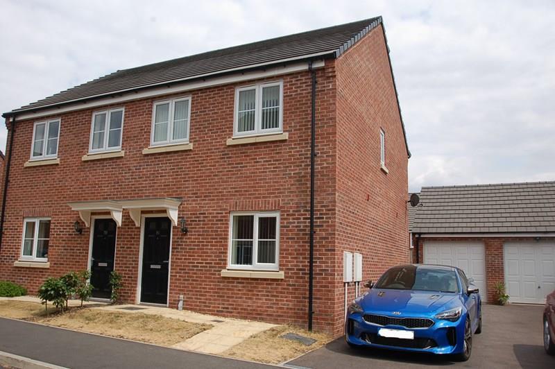 Creed Road, Oundle, Peterborough, PE8 3 bed semidetached house to rent