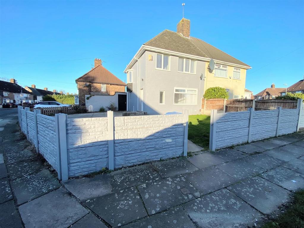 Radway Road, Huyton, Liverpool 3 bed semidetached house for sale £