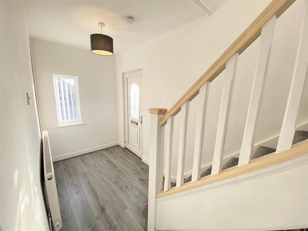 Radway Road, Huyton, Liverpool 3 bed semidetached house for sale £