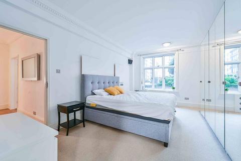 3 bedroom flat to rent, South Audley Street, Mayfair, London, W1K