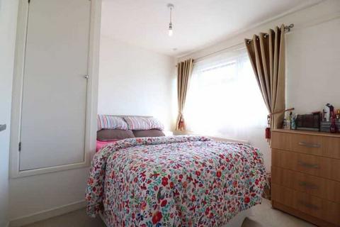 1 bedroom maisonette for sale, Common Road, Slough, Slough