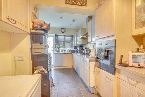 3 bedroom semi-detached house for sale, Leamington Road, Southend-on-sea, SS1