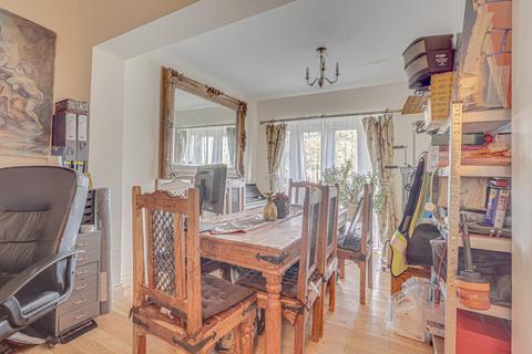 3 bedroom semi-detached house for sale, Leamington Road, Southend-on-sea, SS1