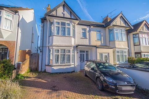 12 Leamington Road, Southend-on-sea, SS1 2SN