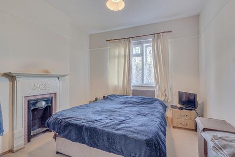 12 Leamington Road, Southend-on-sea, SS1 2SN