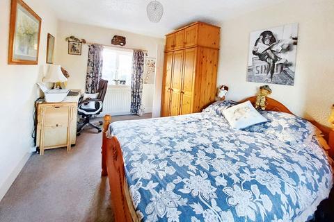 5 Aydon Crescent, Alnwick, NE66 1QZ