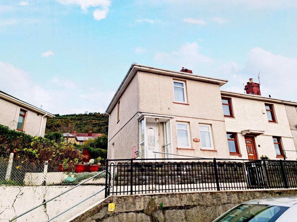 Grenfell Park Road, St Thomas, Swansea, City And County of Swansea. 2