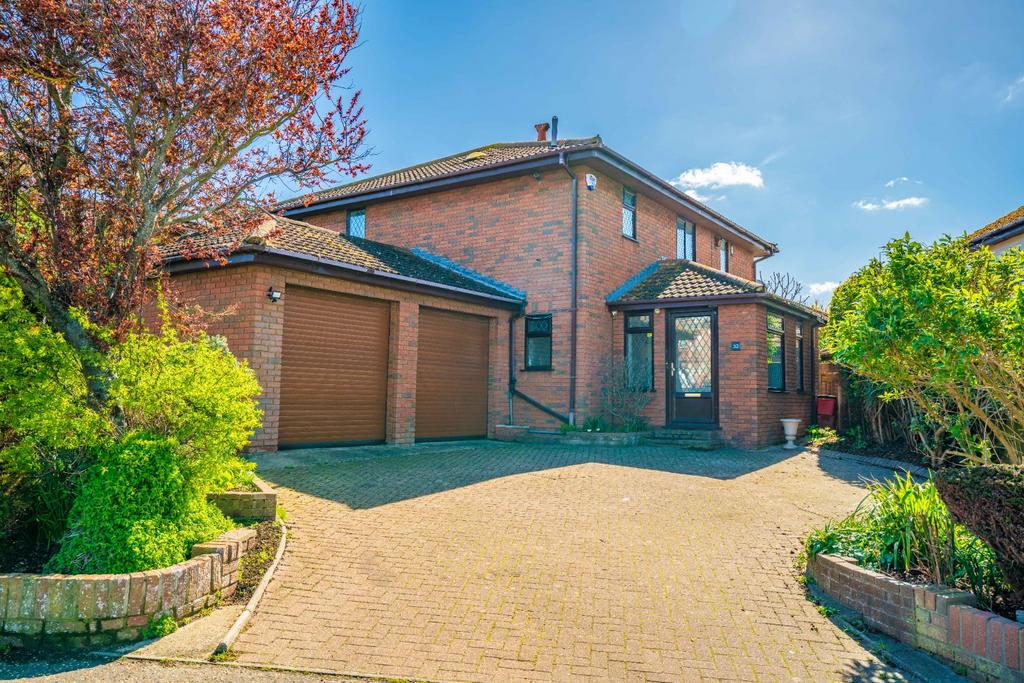 Walton on the Naze 4 bed detached house for sale £750,000