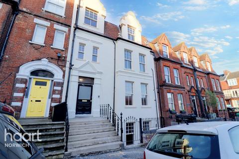 2 bedroom flat for sale - Cadogan Road, CROMER