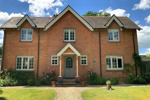 4 bedroom detached house for sale, Broadlayings, Woolton Hill, Newbury, Berkshire, RG20