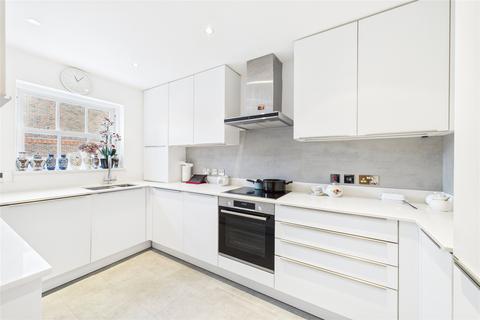 undefined, Charlotte Mews, Farnborough, Hampshire, GU14