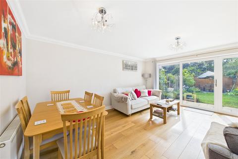 undefined, Charlotte Mews, Farnborough, Hampshire, GU14
