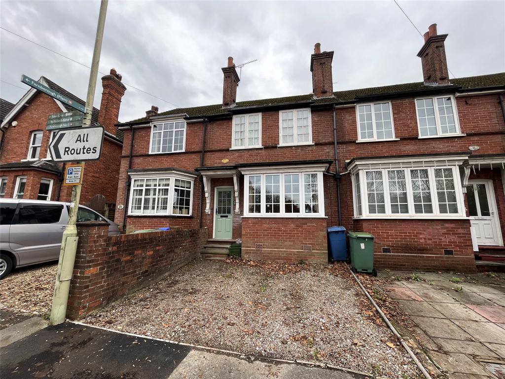 Union Street, Farnborough, Hampshire, GU14 3 bed terraced house for