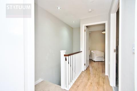 1 bedroom in a flat share to rent - St Leonards St, Bromley By Bow, East London, London, E3