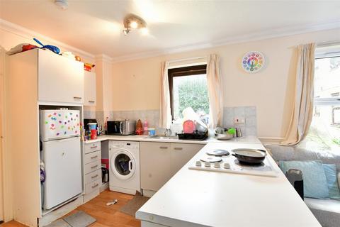 1 bedroom ground floor flat for sale, Vicarage Lane, London