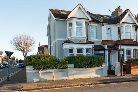 4 bedroom end of terrace house to rent, Twickenham Road, Leytonstone, London, E11 4BH