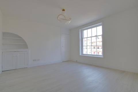 3 bedroom duplex for sale, Carlton Crescent, Southampton