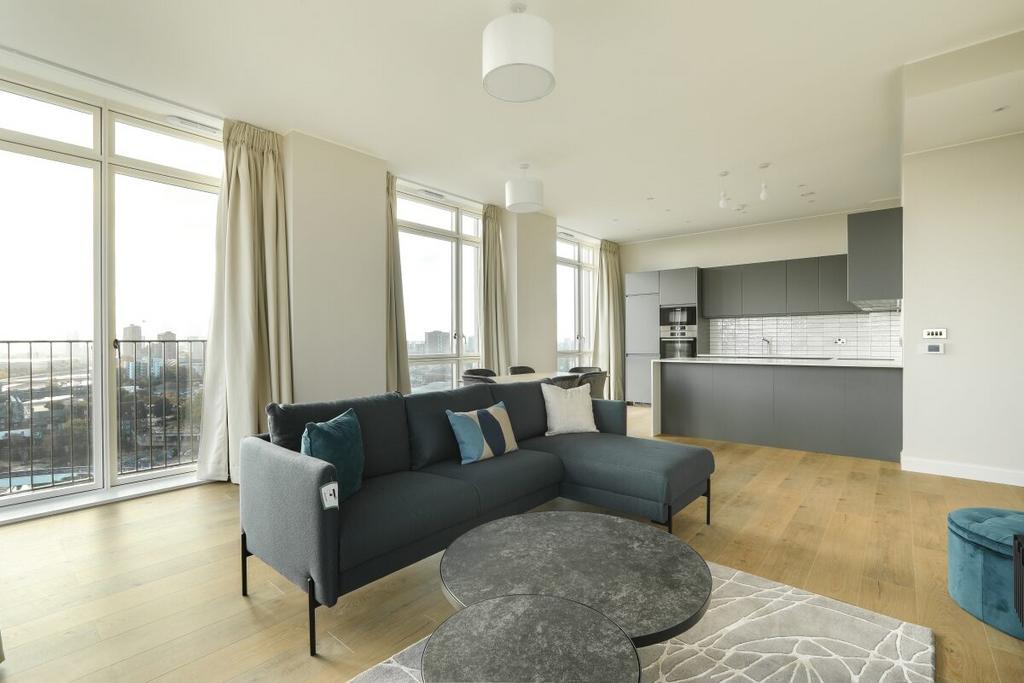 Zinc Street Sugar House Island E15 3 bed penthouse £3,250 pcm (£750 pw)
