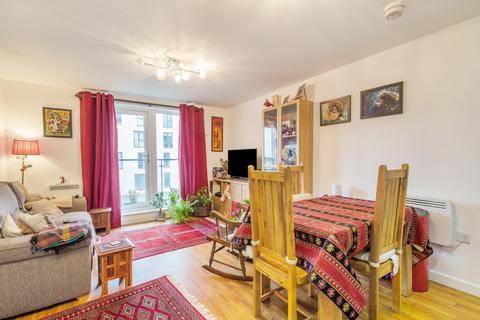 2 bedroom apartment for sale - Nankeville Court, Guildford Road, Woking, GU22