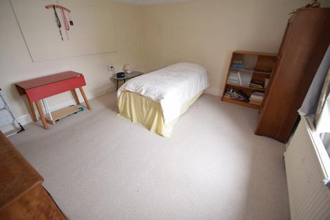 1 Denby Mount, Oakworth, Keighley, BD22 7QA