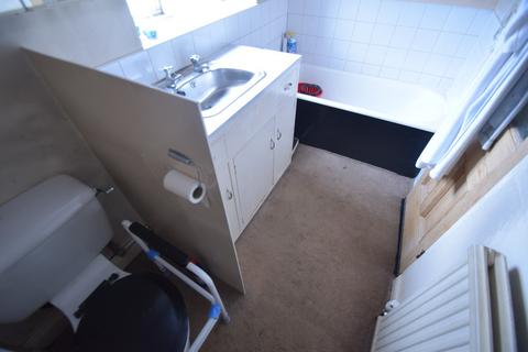 1 Denby Mount, Oakworth, Keighley, BD22 7QA