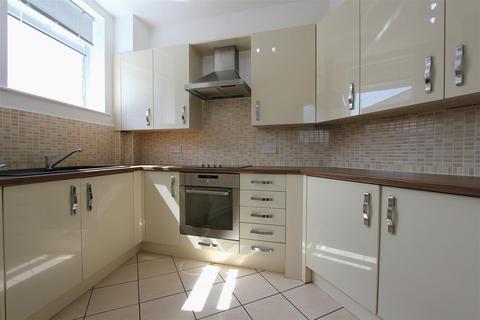 1 bedroom flat to rent, Knighton Fields Road West, Leicester, LE2