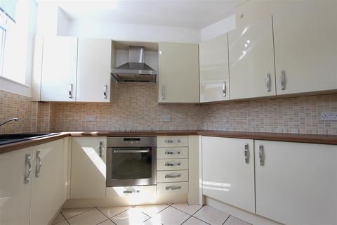 1 bedroom flat to rent, Knighton Fields Road West, Leicester, LE2