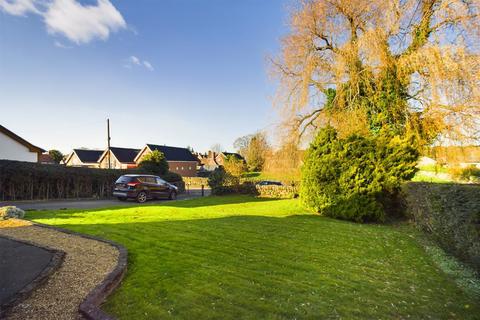 Holmlea Town Head, Alton, Stoke-on-trent, ST10 4AW