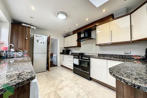 2 Taunton Road, Blackburn, BB2 6NN