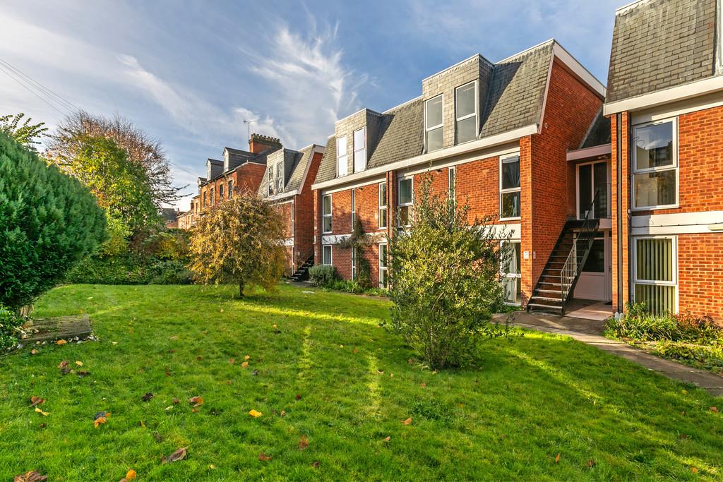 Elm Road, Winchester, SO22 2 bed apartment for sale £360,000