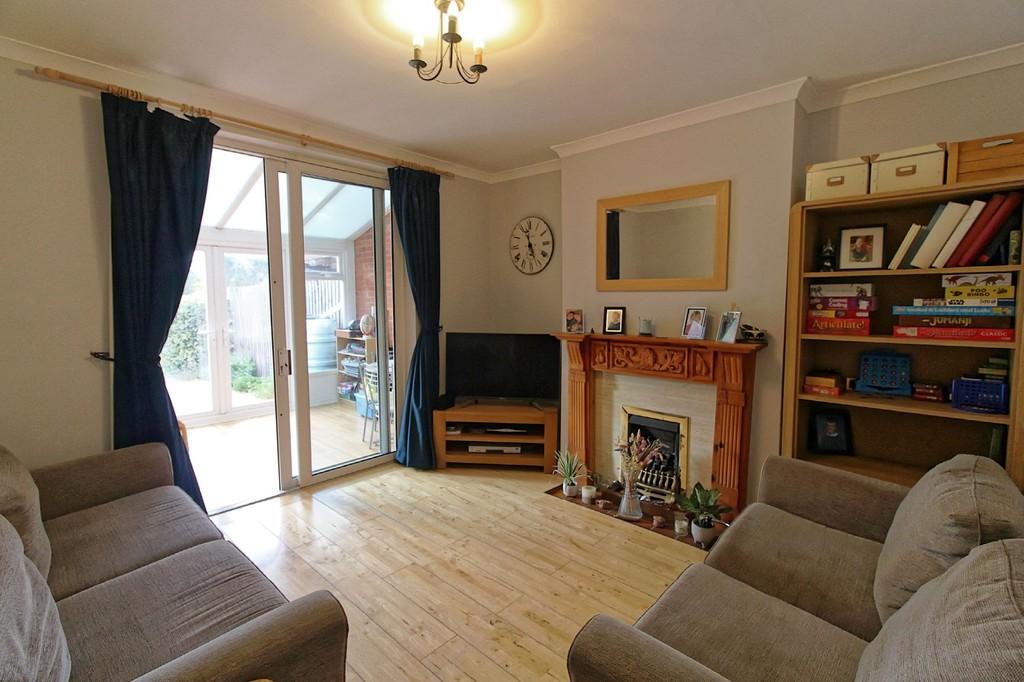 Collingham Road, Leicester 3 bed semidetached house for sale £275,000