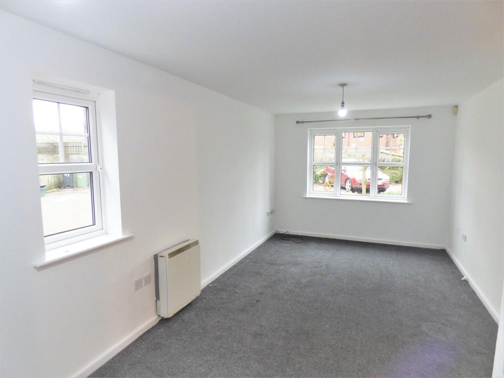 Drillfield Road, Northwich 2 bed apartment for sale £115,000