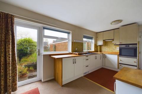 3 bedroom semi-detached house for sale - Hensel Drive, Finchfield, Wolverhampton WV3