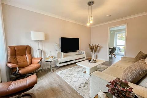 27 Ardingly Crescent, Hedge End, Southampton, SO30 2TE