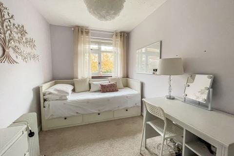 27 Ardingly Crescent, Hedge End, Southampton, SO30 2TE