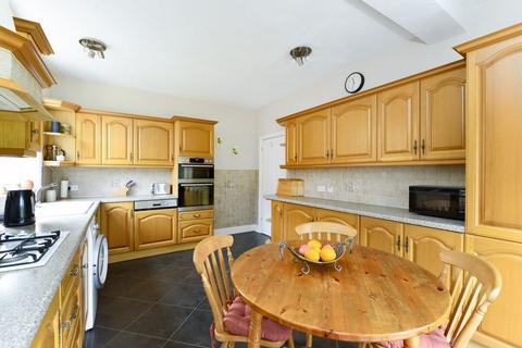 Tree Cottage Avenue Road, Cranleigh, GU6 7LQ