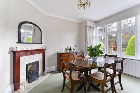 Tree Cottage Avenue Road, Cranleigh, GU6 7LQ