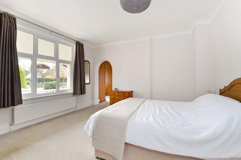 Tree Cottage Avenue Road, Cranleigh, GU6 7LQ